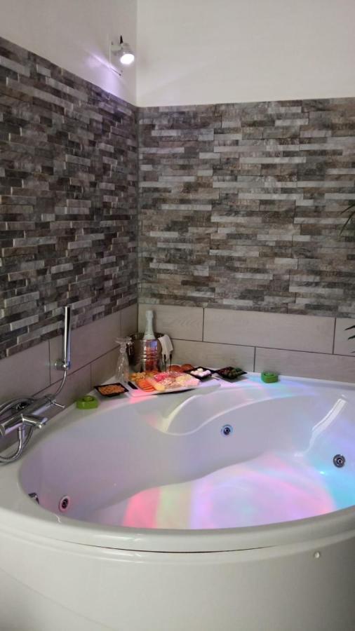 Bed & Breakfast Dimora Felice Остуни Экстерьер фото